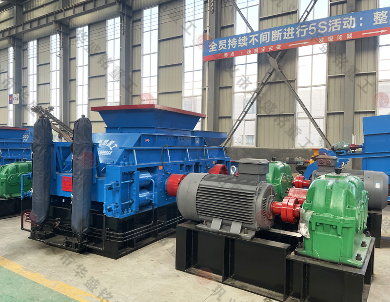 液壓對輥制砂機(jī)出料粒度的調(diào)節(jié)方法