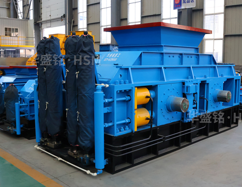 破碎石英石選擇哪款制砂機？大型對輥機怎么樣？