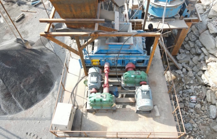 河卵石制砂機生產現場