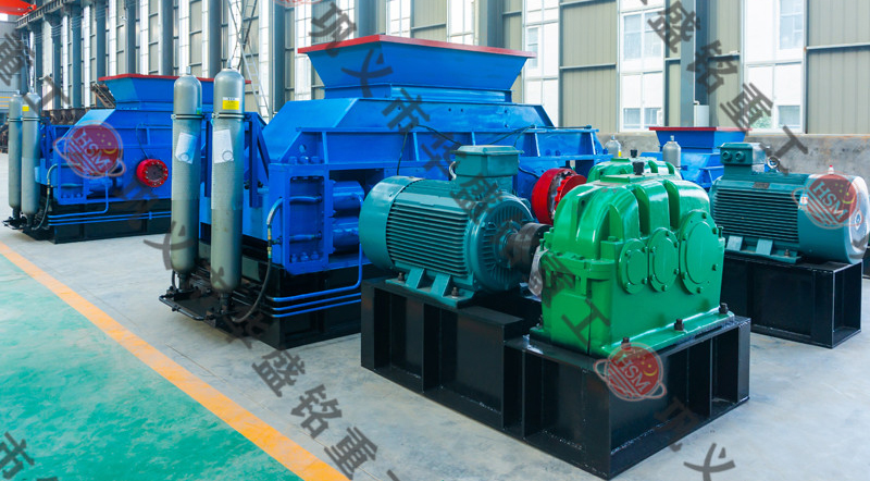 大型液壓對(duì)輥制砂機(jī)